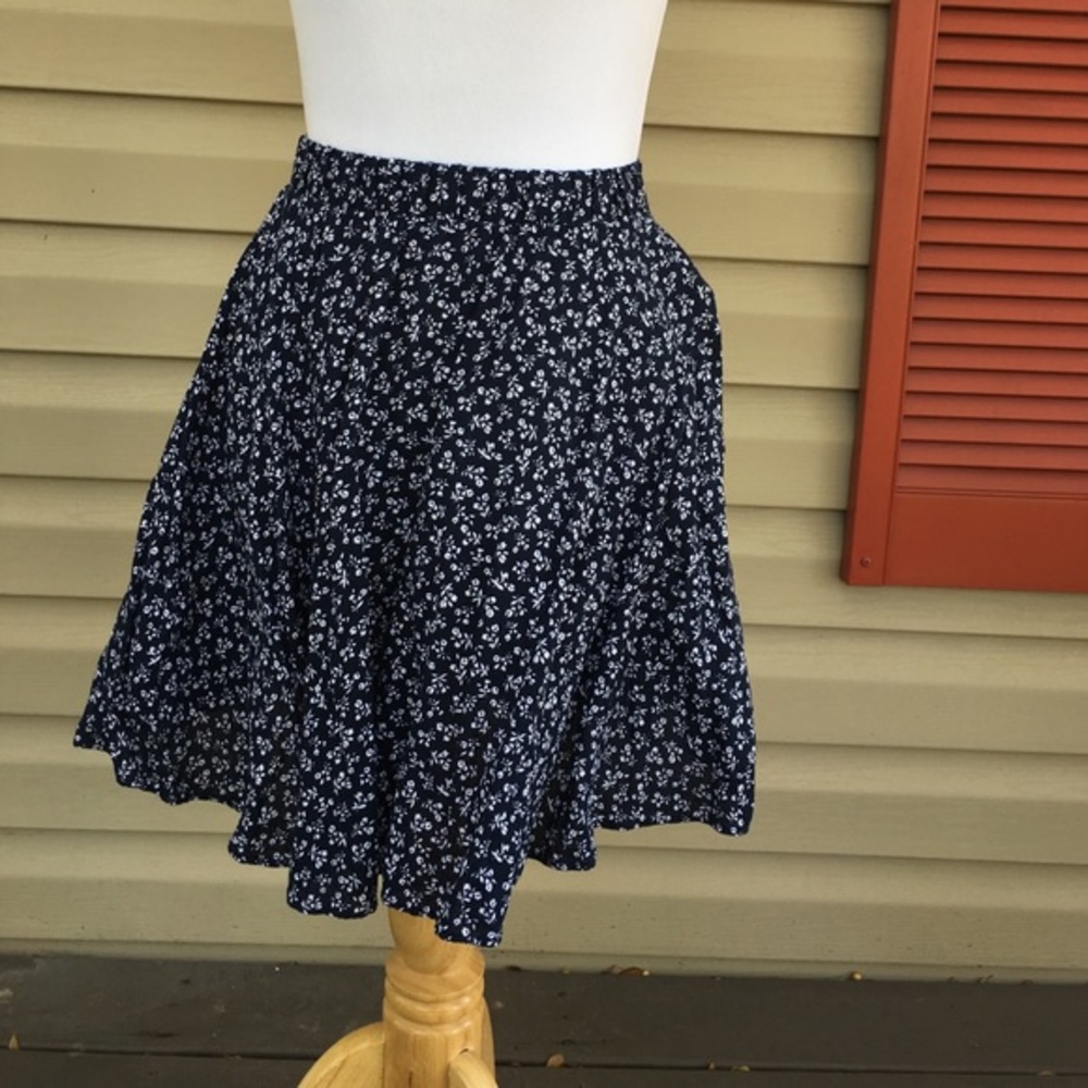 Melville junior girls skirt  $5/25